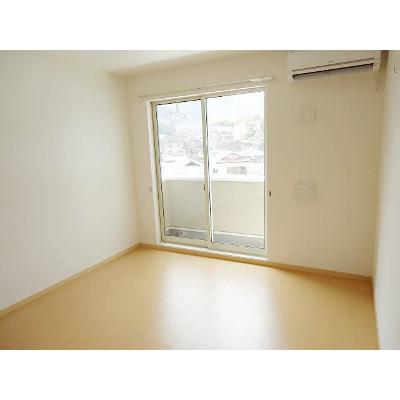 アルバーダ 102【管理NO：1-016954901-01020】 ★家具家電は申し込み後に搬入します★ ★2026年10月中旬入居可能★の物件写真2