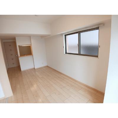 アイランド中津口 501【管理NO：1-019363701-05010】 ★家具家電は申し込み後に搬入します★ ★2026年11月中旬入居可能★の物件写真2