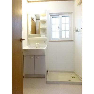 アーバンアイリスⅡ 201【管理NO：1-011265201-02010】 ★家具家電は申し込み後に搬入します★ ★2026年10月中旬入居可能★の物件写真6