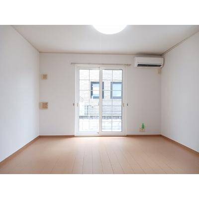 レ・フレ－ル　Ｂ 103【管理NO：1-015004001-01030】 ★家具家電は申し込み後に搬入します★ ★2026年10月中旬入居可能★の物件写真2