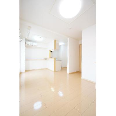 サンフォーリスト 203【管理NO：1-016247001-02030】 ★家具家電は申し込み後に搬入します★ ★2026年11月上旬入居可能★の物件写真2