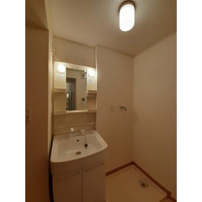 サングレースＢ 103【管理NO：1-014317002-01030】 ★家具家電は申し込み後に搬入します★ ★2026年10月中旬入居可能★の物件写真6