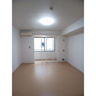 アムール・アドニス 102【管理NO：1-017076901-01020】 ★家具家電は申し込み後に搬入します★の物件写真2