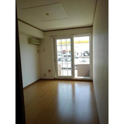 ストロベリー・ファームⅡ 102【管理NO：1-011336402-01020】 ★家具家電は申し込み後に搬入します★ ★2026年10月中旬入居可能★の物件写真2