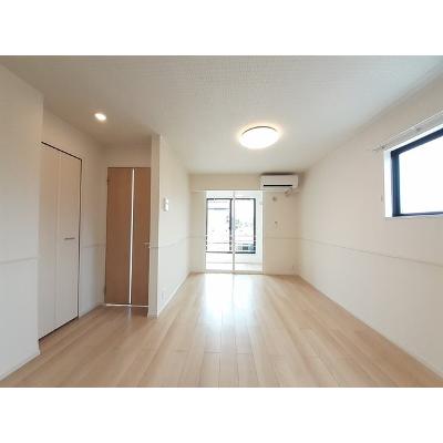 ミュルサンヌ 101【管理NO：1-026301201-01010】 ★家具家電は申し込み後に搬入します★ ★2026年10月中旬入居可能★の物件写真2