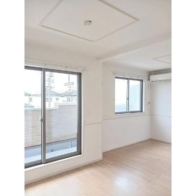 ラフランボワーズ 202【管理NO：1-023355801-02020】 ★家具家電は申し込み後に搬入します★ ★2026年10月上旬入居可能★の物件写真2