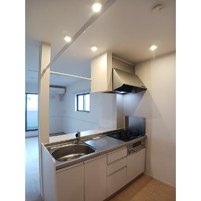 エルヴィータ 205【管理NO：1-023210301-02040】 ★家具家電は申し込み後に搬入します★の物件写真3