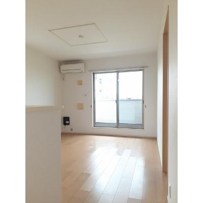 グラシューⅡ 205【管理NO：1-019509002-02040】 ★家具家電は申し込み後に搬入します★ ★2026年10月上旬入居可能★の物件写真2