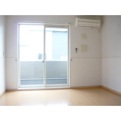 ＢＲＥＩＴ　ＬＩＮＧ　Ⅰ棟 101【管理NO：1-016425001-01010】 ★家具家電は申し込み後に搬入します★ ★2026年09月中旬入居可能★の物件写真2