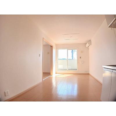 クレメント 201【管理NO：1-015683801-02010】 ★家具家電は申し込み後に搬入します★ ★2026年09月中旬入居可能★の物件写真2
