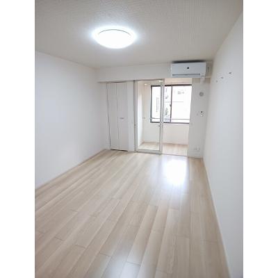 エスポルトⅢ 105【管理NO：1-026873401-01050】 ★家具家電は申し込み後に搬入します★の物件写真2