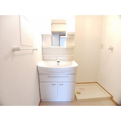 エル向イ山Ⅱ 201【管理NO：1-013333001-02010】 ★家具家電は申し込み後に搬入します★ ★2026年11月中旬入居可能★の物件写真6