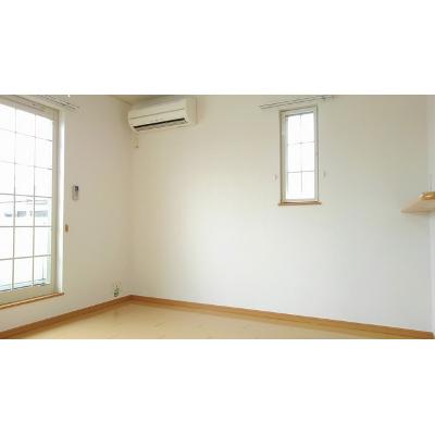クリスタル　メゾンⅠ 205【管理NO：1-015369901-02040】 ★家具家電は申し込み後に搬入します★ ★2026年10月上旬入居可能★の物件写真2