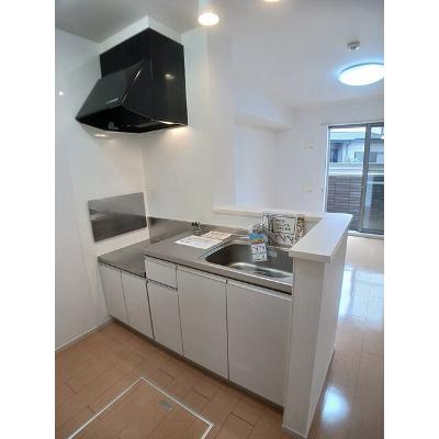 パルティール小曽根 102【管理NO：1-020305201-01020】 ★家具家電は申し込み後に搬入します★ ★2026年10月中旬入居可能★の物件写真3