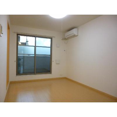 フィオーレ小泉 205【管理NO：1-016641801-02040】 ★家具家電は申し込み後に搬入します★ ★2026年09月中旬入居可能★の物件写真2