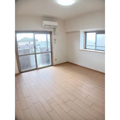 エルモソ　ピソ 210【管理NO：1-015426401-02100】 ★家具家電は申し込み後に搬入します★ ★2026年10月中旬入居可能★の物件写真2