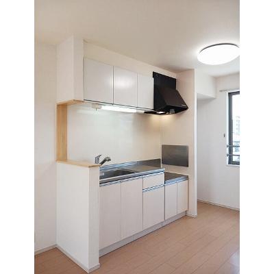 イーストサイド 302【管理NO：1-020029101-03020】 ★家具家電は申し込み後に搬入します★の物件写真3