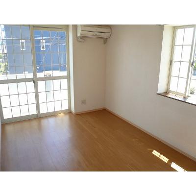 サンシャルマン 205【管理NO：1-009340101-02040】 ★家具家電は申し込み後に搬入します★ ★2026年10月中旬入居可能★の物件写真2