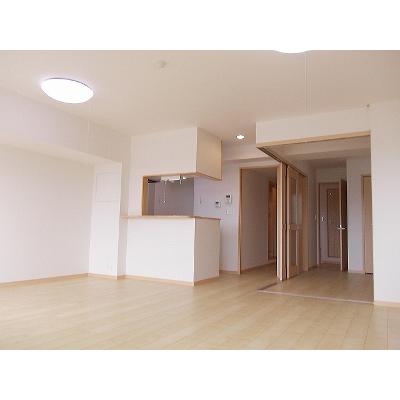 レガーミ泉中央 301【管理NO：1-017526401-03010】 ★家具家電は申し込み後に搬入します★の物件写真2