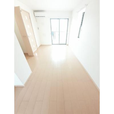 ルッコラⅡ 101【管理NO：1-019396002-01010】 ★家具家電は申し込み後に搬入します★の物件写真2