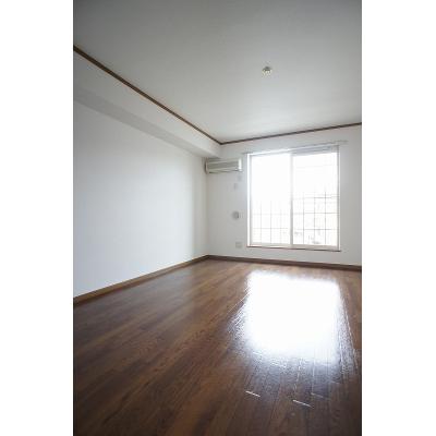 ウッド・キャッスル 205【管理NO：1-011034301-02040】 ★家具家電は申し込み後に搬入します★ ★2026年10月中旬入居可能★の物件写真2