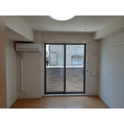 エルムス 102【管理NO：1-020170401-01020】 ★家具家電は申し込み後に搬入します★の物件写真2