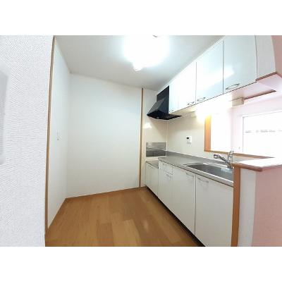 グランド　ソレイユ　Ⅰ 201【管理NO：1-013575701-02010】 ★家具家電は申し込み後に搬入します★ ★2026年10月中旬入居可能★の物件写真3