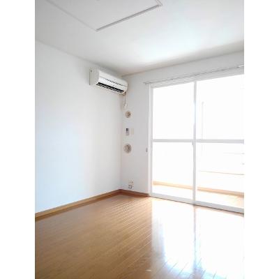 縁（ゆかり） 103【管理NO：1-014433201-01030】 ★家具家電は申し込み後に搬入します★ ★2026年10月中旬入居可能★の物件写真2