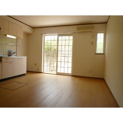 ヴェール・シュマンⅡ 102【管理NO：1-011118102-01020】 ★家具家電は申し込み後に搬入します★ ★2026年10月中旬入居可能★の物件写真2