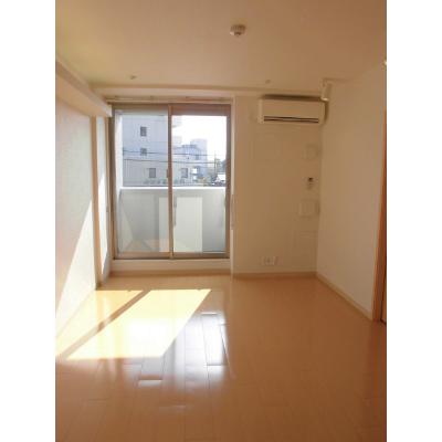 ラヴィダフェリス 303【管理NO：1-016690901-03030】 ★家具家電は申し込み後に搬入します★ ★2026年10月中旬入居可能★の物件写真2