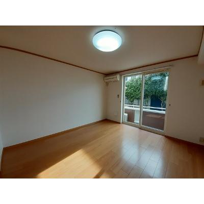 フォンターナ 103【管理NO：1-012648001-01030】 ★家具家電は申し込み後に搬入します★ ★2026年10月中旬入居可能★の物件写真2