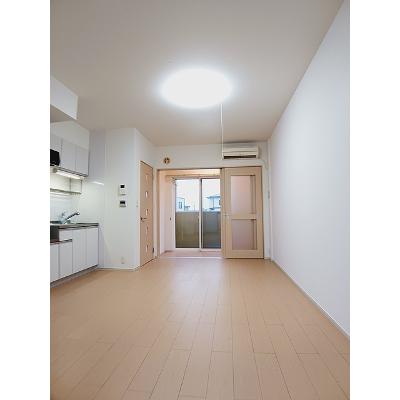 マーク・ピュア 103【管理NO：1-017411601-01030】 ★家具家電は申し込み後に搬入します★ ★2026年10月下旬入居可能★の物件写真2
