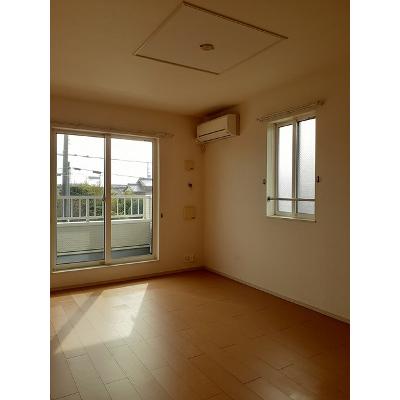 コスモス 203【管理NO：1-019351101-02030】 ★家具家電は申し込み後に搬入します★ ★2026年10月中旬入居可能★の物件写真2