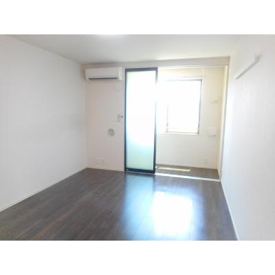 サイプレス 202【管理NO：1-022842201-02020】 ★家具家電は申し込み後に搬入します★ ★2026年10月上旬入居可能★の物件写真2