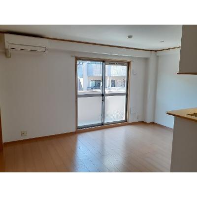 ノイブリーゼ 202【管理NO：1-013444401-02020】 ★家具家電は申し込み後に搬入します★ ★2026年10月中旬入居可能★の物件写真2