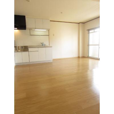 エステート万町 203【管理NO：1-003643101-02030】 ★家具家電は申し込み後に搬入します★ ★2026年11月上旬入居可能★の物件写真2