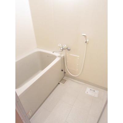 エステート万町 203【管理NO：1-003643101-02030】 ★家具家電は申し込み後に搬入します★ ★2026年11月上旬入居可能★の物件写真4