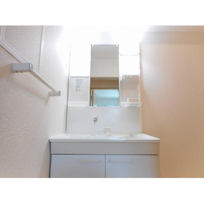 パラッツオ上新 202【管理NO：1-020365401-02020】 ★家具家電は申し込み後に搬入します★ ★2026年10月下旬入居可能★の物件写真6