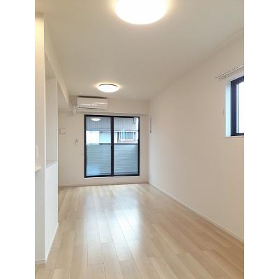 ベル　フルール　Ⅱ 201【管理NO：1-026981802-02010】 ★家具家電は申し込み後に搬入します★ ★2026年11月中旬入居可能★の物件写真2