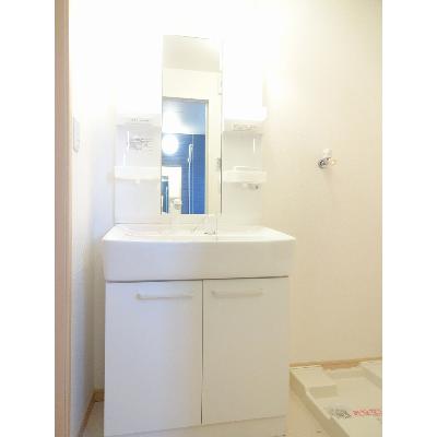apartment 〒108-0075　東京都港区港南２丁目16-1