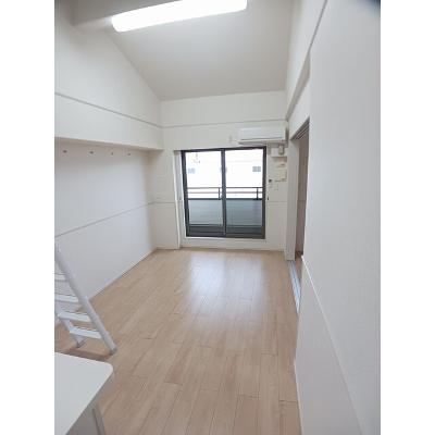 Ｒｉｒｉａ　Ⅶ６ 304【管理NO：1-021621901-03040】 ★家具家電は申し込み後に搬入します★ ★2026年10月下旬入居可能★の物件写真2