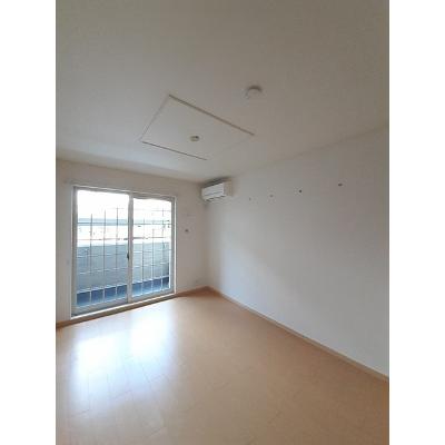 カルフールⅢ 101【管理NO：1-015904201-01010】 ★家具家電は申し込み後に搬入します★ ★2026年11月中旬入居可能★の物件写真2