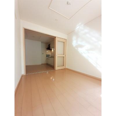 ラフォレスタ 102【管理NO：1-015637301-01020】 ★家具家電は申し込み後に搬入します★ ★2026年10月中旬入居可能★の物件写真2