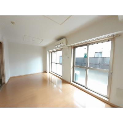 ロイヤルメドウ 107【管理NO：1-014356801-01060】 ★家具家電は申し込み後に搬入します★ ★2026年10月中旬入居可能★の物件写真2