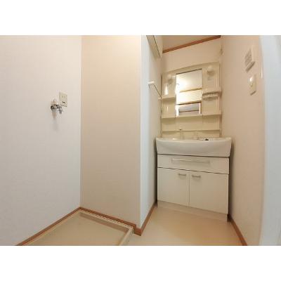 カーサ　エレガンテ　Ⅰ 203【管理NO：1-013129601-02030】 ★家具家電は申し込み後に搬入します★ ★2026年10月下旬入居可能★の物件写真6