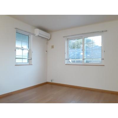 ソフトリー 201【管理NO：1-013977201-02010】 ★家具家電は申し込み後に搬入します★ ★2026年10月中旬入居可能★の物件写真2