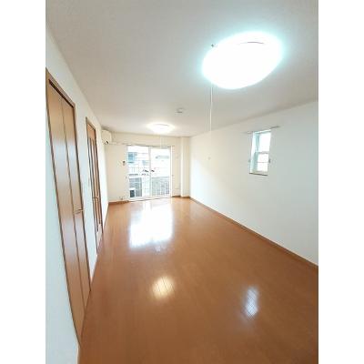 エピナール　ララＢ 101【管理NO：1-014113202-01010】 ★家具家電は申し込み後に搬入します★ ★2026年11月中旬入居可能★の物件写真2
