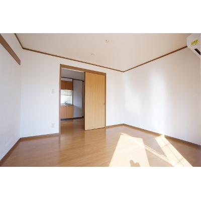 エル・シャルマン 101【管理NO：1-009678801-01010】 ★家具家電は申し込み後に搬入します★ ★2026年10月下旬入居可能★の物件写真2