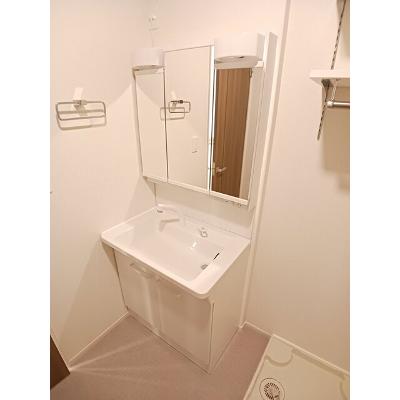 apartment 〒108-0075　東京都港区港南２丁目16-1