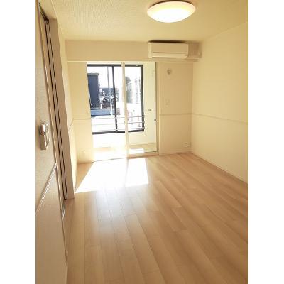 ルル・フルール　Ⅰ 104【管理NO：1-026950701-01040】 ★家具家電は申し込み後に搬入します★ ★2026年11月中旬入居可能★の物件写真2